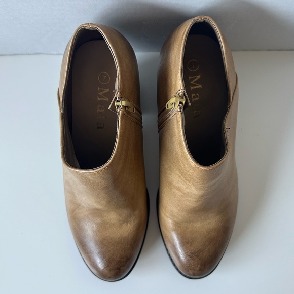 Mata Women’s Booties - Tan / Brown - Sz 7 - Picture 2 of 14